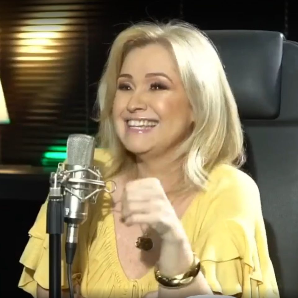 Léia Cordeiro é entrevistada no podcast A Caça Talentos